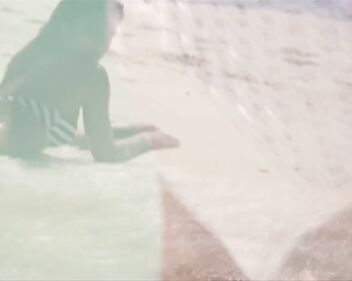 Pink Floyd - Comfortably Numb (1979)